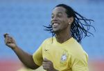 03-08-2008 VOETBAL:TRAINING BRAZILIE:SHENYANG
(NETHERLANDS ONLY)
Ronaldinho

Foto: CSPA