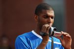 04-08-2008 VOETBAL:OLYMPISCH TEAM:TIANJING (NETHERLANDS ONLY)
Ryan Babel met een videocamera in he hand

Foto: CSPA