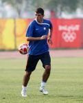 04-08-2008 VOETBAL:OLYMPISCH TEAM:TIANJING (NETHERLANDS ONLY)
Training op het veld van Tianjing Roy Makaay

Foto: CSPA