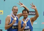 14-08-2010 BEACHVOLLEYBALL:EUROPESE KAMPIOENSCHAPPEN:BERLIJN (NETHERLANDS)
Richard Schuil en Reinder Nummerdor hebben voor de derde keer op rij de Europese titel beachvolleybal veroverd,

Foto: SCS/Hoch Zwei