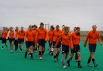 19-01-2010 : HOCKEY : OEFENSTAGE NEDERLANDS ELFTAL DAMES : SAN DIEGO - USA
Uitlopen na een lange en vermoeiende vliegreis.
Foto : Ben Haeck