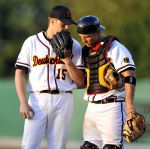 27-07-2010 HONKBAL:GERMANY-FRANCE:STUTTGART
EM Baseball, Deutschland-Frankreich 10-9
Pitcher Philipp Hoffschild talks with his catcher Simon Guhring

Foto: Henk Seppen