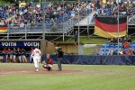 28-07-2010 HONKBAL:NEDERLAND-DUITSLAND:HEIDENHEIM
EK Honkbal, Netherlands - Germany
Sidney de Jong voor een redelijk gevulde tribune

Foto: Henk Seppen