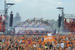 13-07-2010 VOETBAL: HULDIGING NEDERLANDS TEAM MUSEUM PLEIN: AMSTERDAM
Overzicht Museumplein, Oranje publiek

Foto: Sander Chamid
