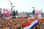 13-07-2010 VOETBAL: HULDIGING NEDERLANDS TEAM MUSEUM PLEIN: AMSTERDAM
Overzicht Museumplein, Oranje publiek

Foto: Sander Chamid
