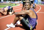 12-06-2010 ATLETIEK: 39STE ASICS GOUDEN SPIKE:LEIDEN
Gregory Sedoc heeft reden om te lachen. hij heeft de 110 meter horden gewonnen. Marcel van der Westen (l) ligt er vermoeid bij

Foto:Soenar Chamid