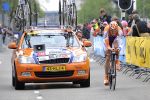 08-05-2010 WIELRENNEN:GIRO:AMSTERDAM
Giro Italia, Ronde van Italie, Proloog,
Erik Dekker geeft aanwijzigingen aan Tom Stamsnijder

Foto: Henk Seppen