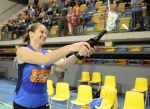 11-10-2009 VOLLEYBAL: SUPERCUP 2009: APELDOORN
Monique Wismeijer met de champagne

Foto: Sander Chamid