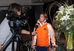 02-09-2010 : HOCKEY : BDO FIH WORLD CUP HOCKEY WOMEN 2010 : PERSMOMENT : ROSARIO (ARGENTINIE)
Manager Eveline Ytsma-Kuik geinterviewd door Rabosport TV.
Foto : Ben Haeck