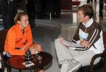 04-09-2010 : HOCKEY : BDO FIH WORLD CUP HOCKEY WOMEN 2010 : PERSMOMENT NEDERLANDS ELFTAL : ROSARIO (ARGENTINIE)
Maartje Paumen geinterviewd door Ties Aben (Hockey.nl).
Foto : Ben Haeck