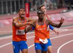 07-08-2021 ATLETIEK: OLYMPISCHE SPELEN: TOKYO JAPAN
Liemarvin Bonevacia (NED) , Terence Agard , Tony van Diepen (NED) and Ramsey Angela (NED) silver at 4x400 meter relay men during Olympic Games on August 7. 2021 at the Olympic Stadium in Tokyo, Japan
Photo by SCS/Soenar Chamid