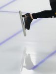 28-12-2021 SCHAATSEN: OLYMPISCH KWALIFICATIE TOERNOOI: HEERENVEEN
Jorrit Bergsma in actie op de 10.000 meter, close up schaats
Photo by SCS/Soenar Chamid