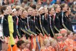 06-07-2022 : HOCKEY : FIH HOCKEY WOMENS WORLD CUP 2022 : POOL A : NETHERLANDS (NED) - CHILE (CHI) : AMSTELVEEN
The Dutch womens national team during the national anthems.
PHOTO : BEN HAECK - HOCKEYFOTOGRAFIE.NL